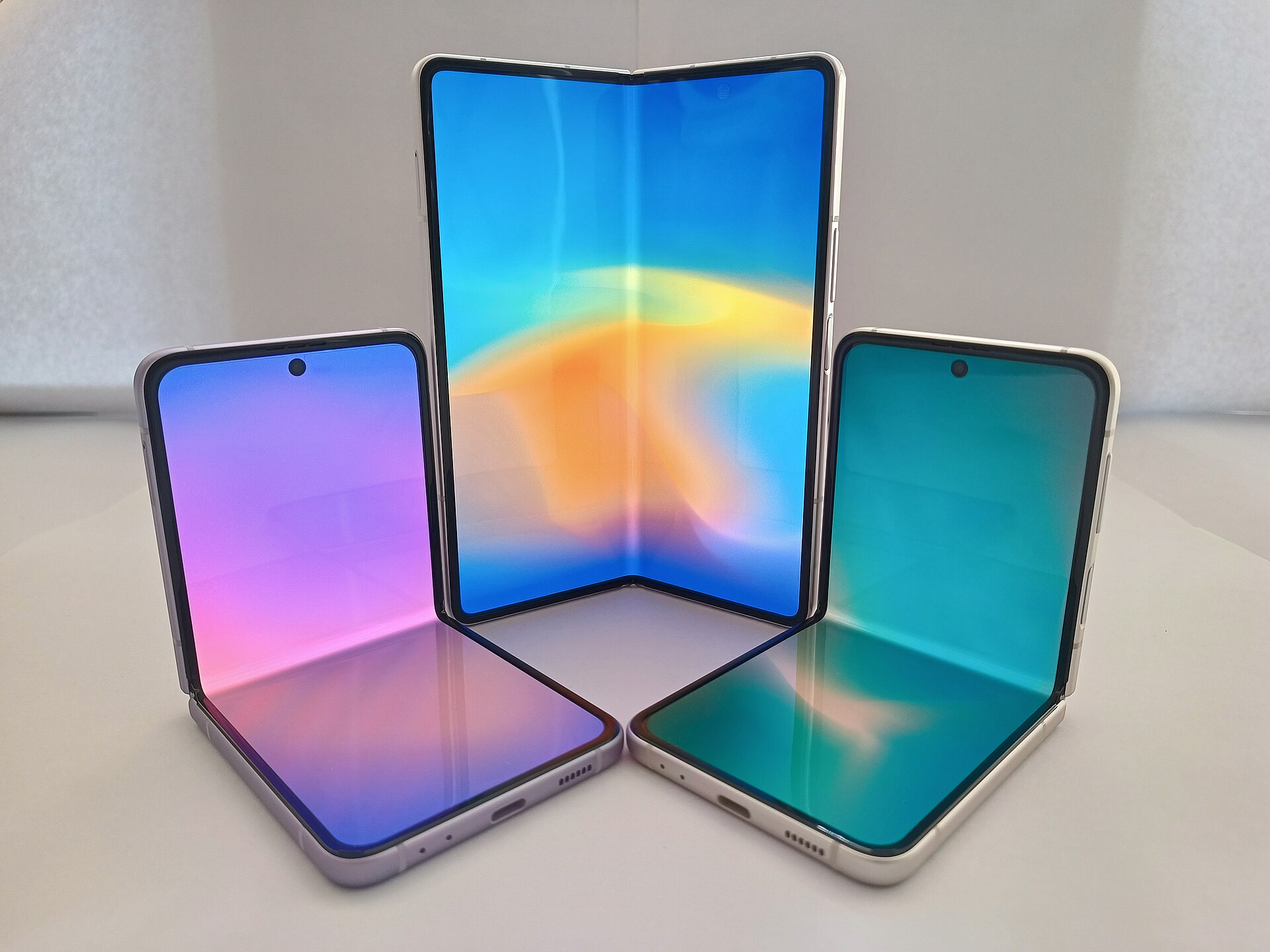 Así logra Apple que el vidrio del iPhone Duo se doble