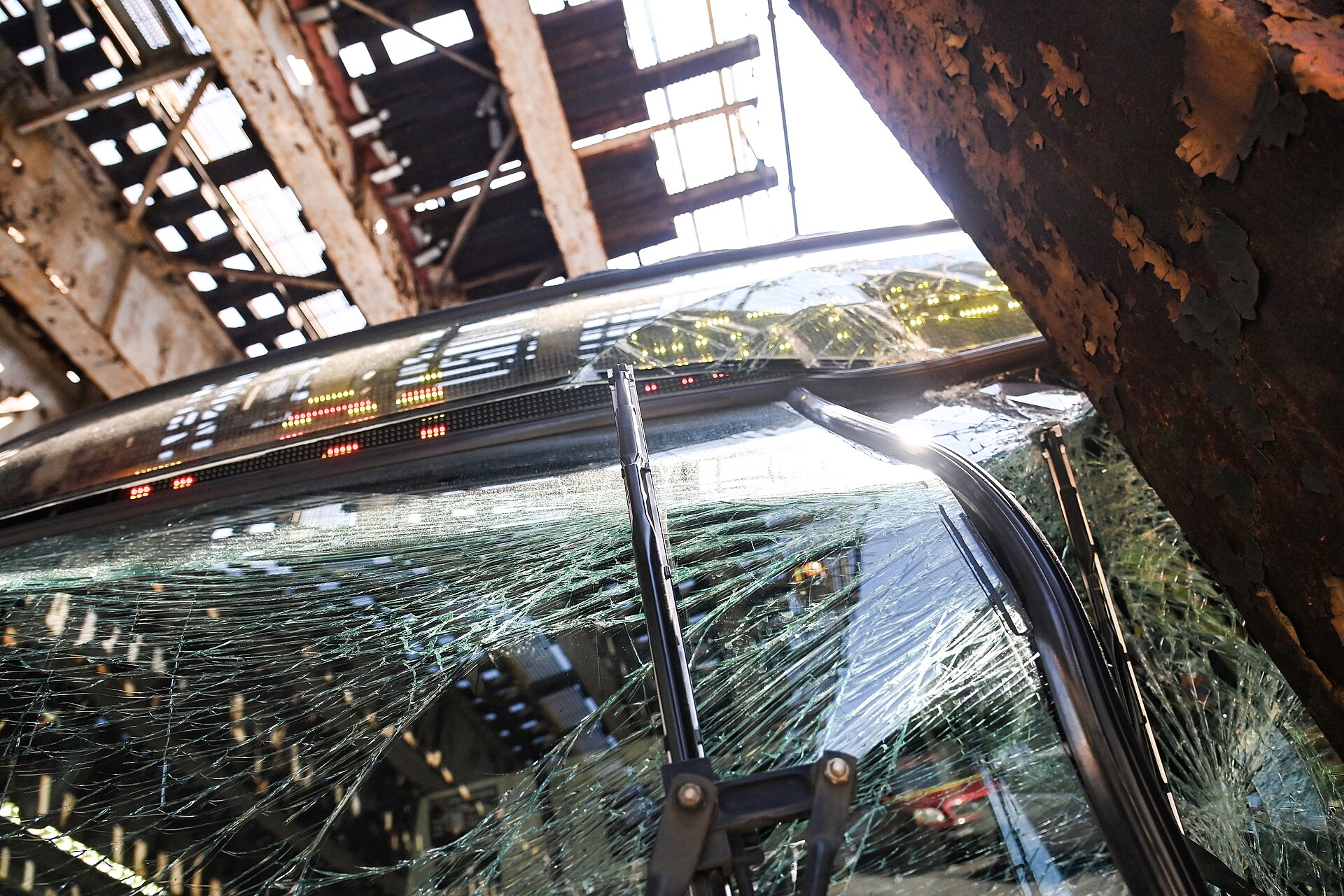 Choque de autobús deja 22 muertos en costa egipcia del mar Rojo