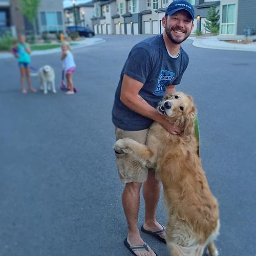 24 momentos entre humanos y animales que te sacarán un 'awww'