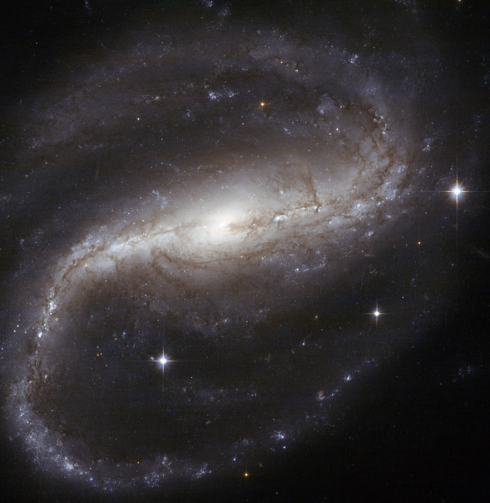 Imagen: NASA Hubble, BY 2.0 (vía Openverse). Chris Hansen: la polémica que persigue a 'To Catch a Predator'